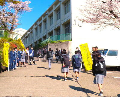 4月10日　あいさつ運動1